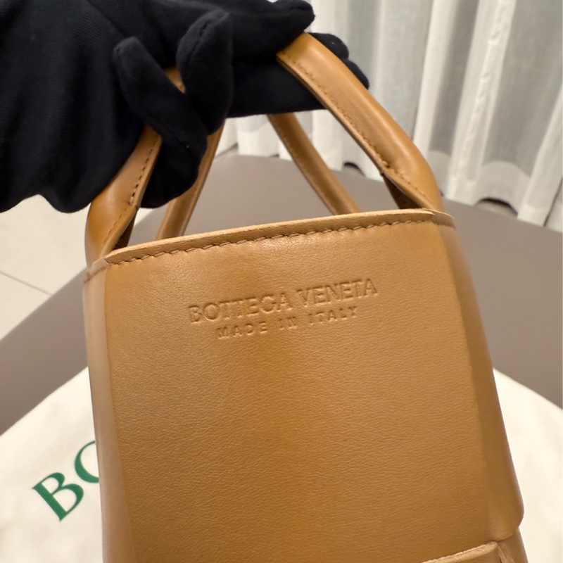 BOTTEGA VENETA BV Mini Arco Tote Bag 迷你托特包-1