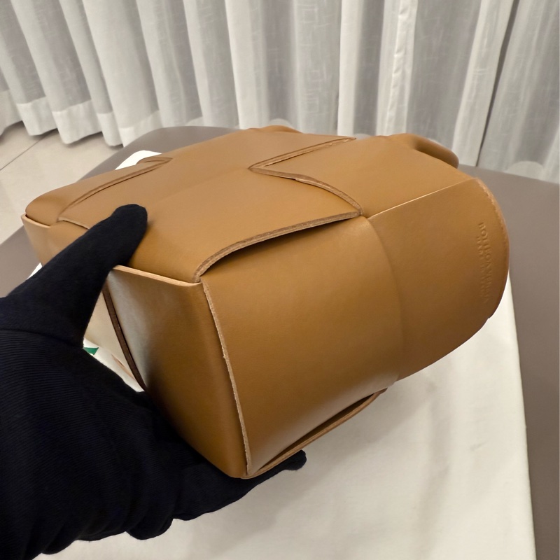 BOTTEGA VENETA BV Mini Arco Tote Bag 迷你托特包-11