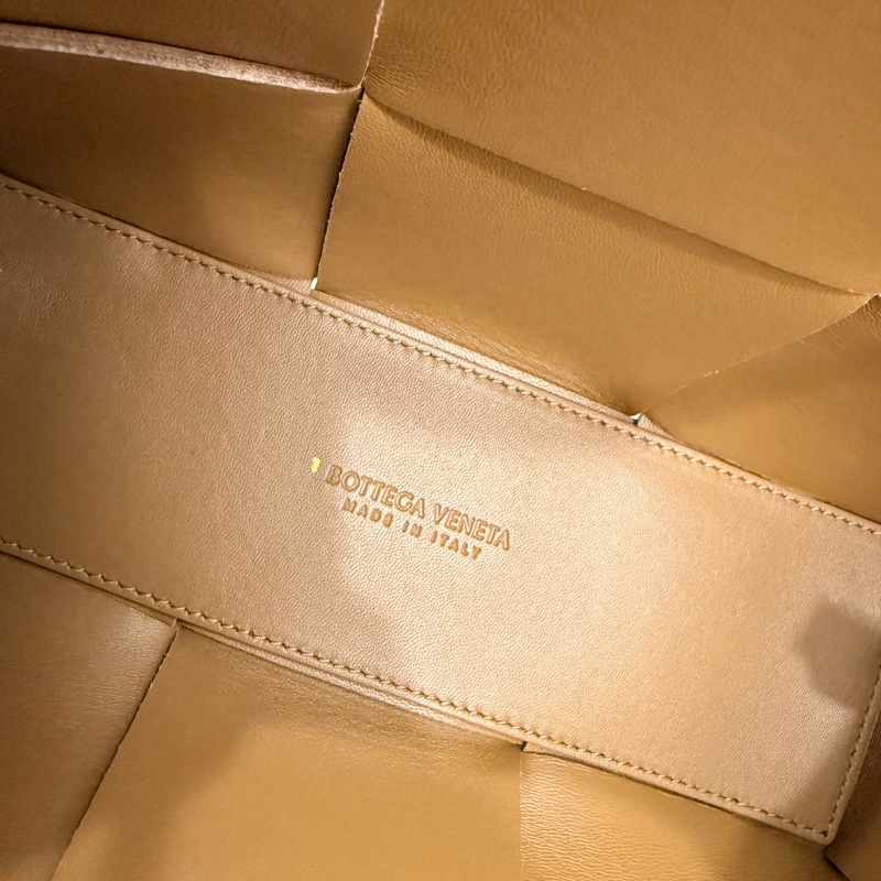 BOTTEGA VENETA BV Mini Arco Tote Bag 迷你托特包-19