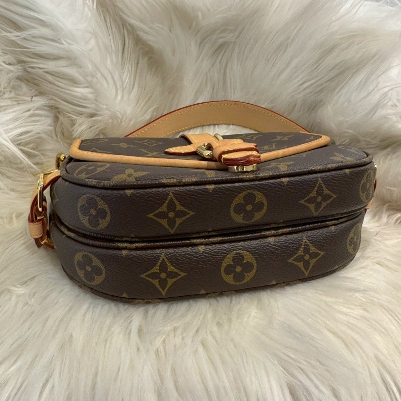 LV Saumur雙子星 手提斜背包-5