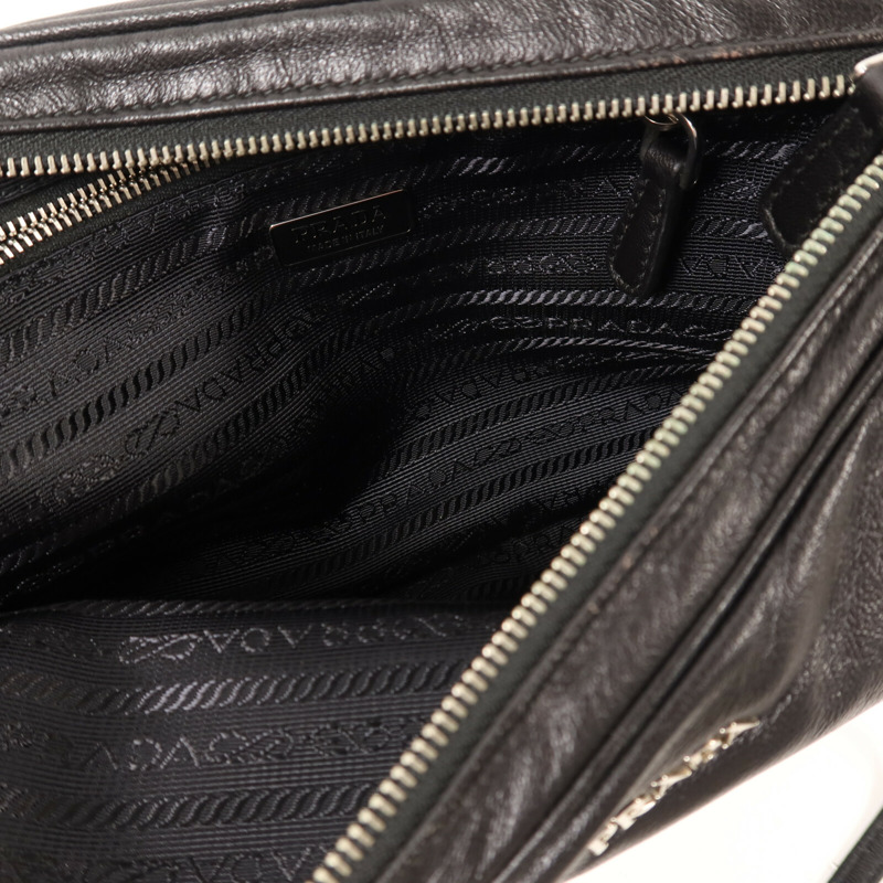 PRADA 牛皮皮革Rivet鏈帶肩背袋-4