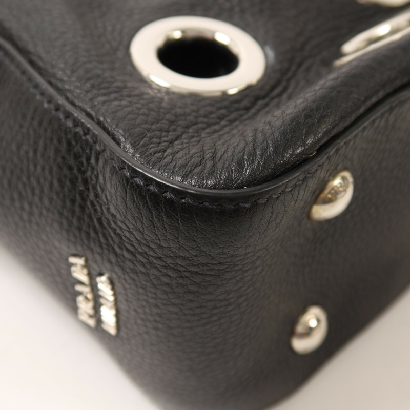 PRADA 牛皮皮革Rivet鏈帶肩背袋-13