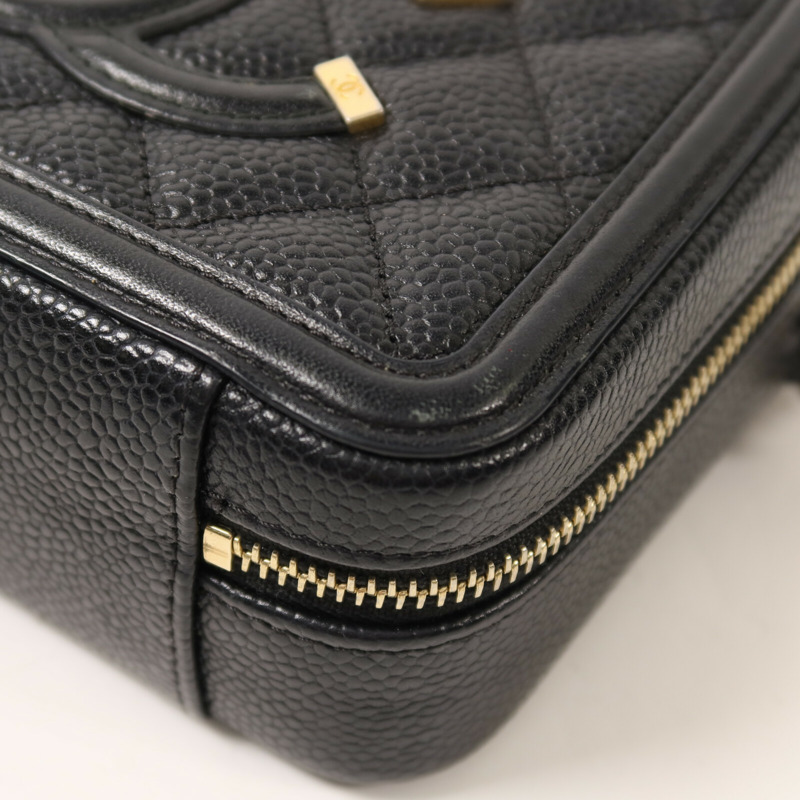 CHANEL 牛皮皮革Filigree Camera Bag鏈帶肩背袋-11