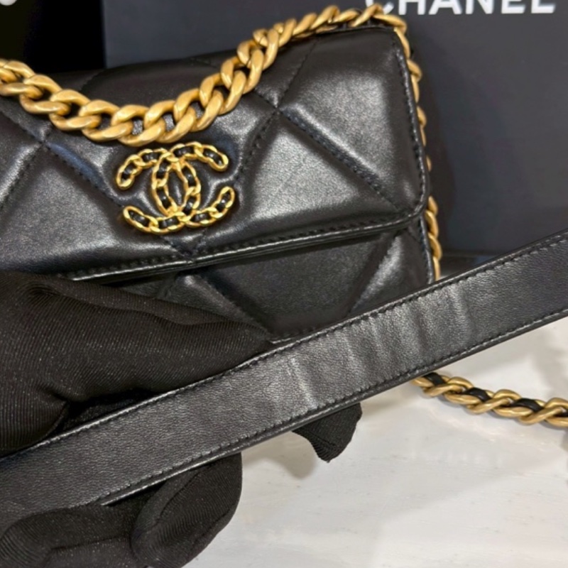 🛼CHANEL香奈兒經典黑金19bag羊皮菱格紋woc鏈條發財包-16