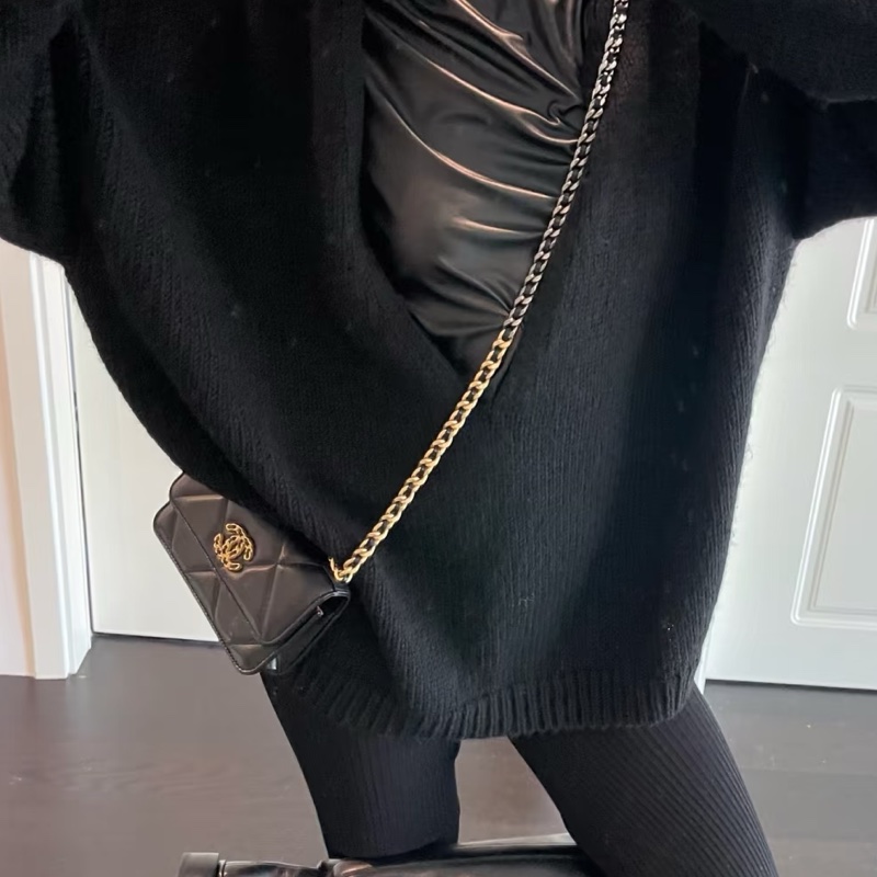 🛼CHANEL香奈兒經典黑金19bag羊皮菱格紋woc鏈條發財包-23