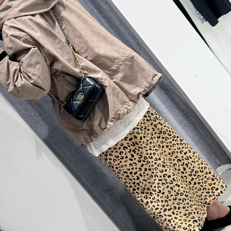 🛼CHANEL香奈兒經典黑金19bag羊皮菱格紋woc鏈條發財包-29