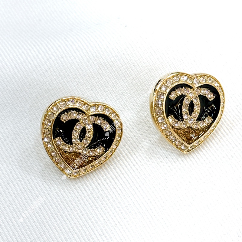 莉亞精品♡ Chanel愛心滿鑽金箔耳針 近新美品-5