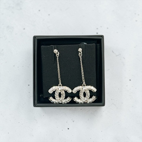 莉亞精品♡ Chanel雙C吊墜耳針 近新美品