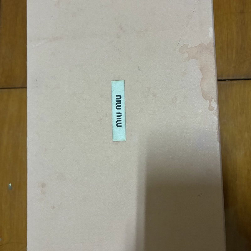 Miu Miu 女士黑色低跟鞋 36碼-4