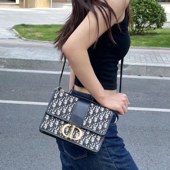 DIOR迪奧老花刺繡金扣Montaigne蒙田30🧳-3