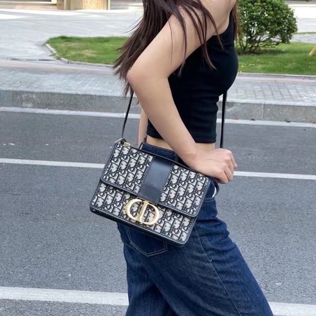 DIOR迪奧老花刺繡金扣Montaigne蒙田30🧳-16