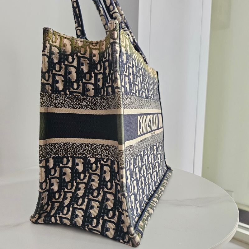 Dior book tote藍 中號-1
