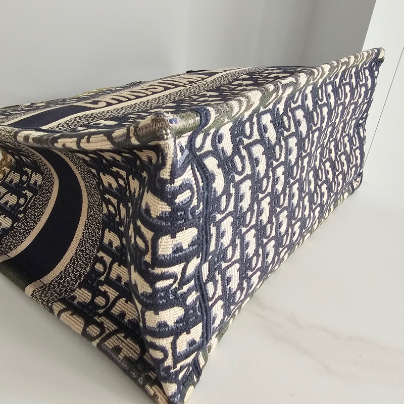 Dior book tote藍 中號-6