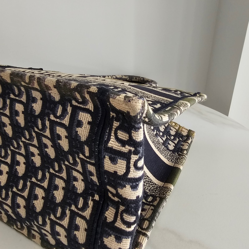 Dior book tote藍 中號-7