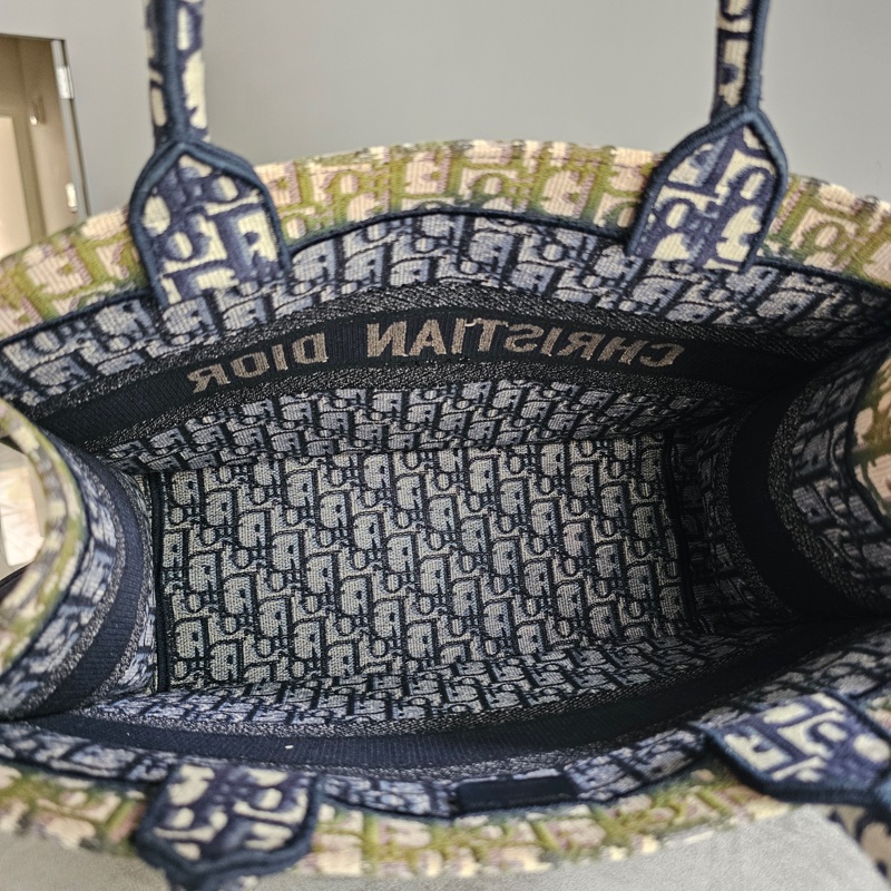 Dior book tote藍 中號-11