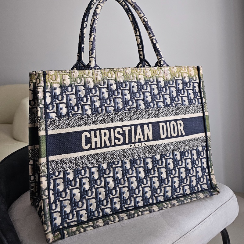 Dior book tote藍 中號-12