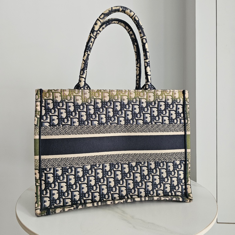 Dior book tote藍 中號-13