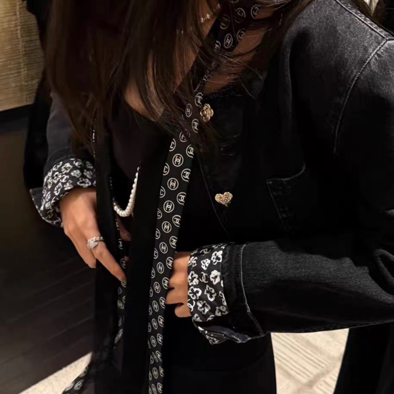 Chanel香奈兒爆款小絲巾-5