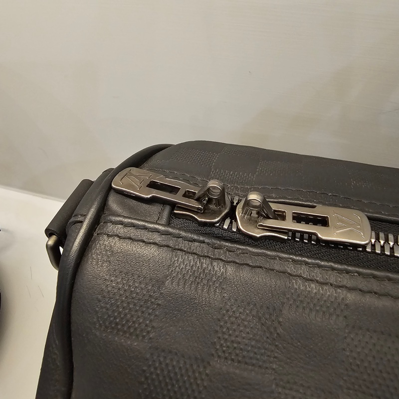 Lv黑格紋全皮 keepall50-4