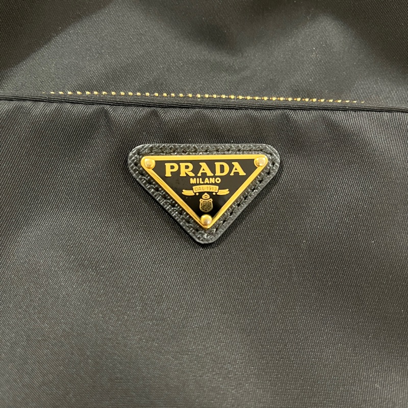 Prada 尼龍 水桶包 附揹帶 女神款 林允兒-2