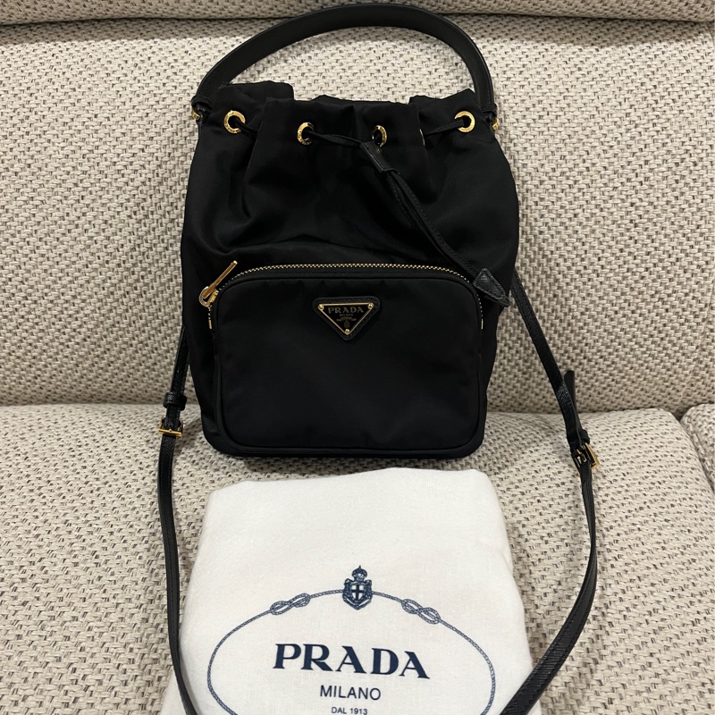 Prada 尼龍 水桶包 附揹帶 女神款 林允兒-7