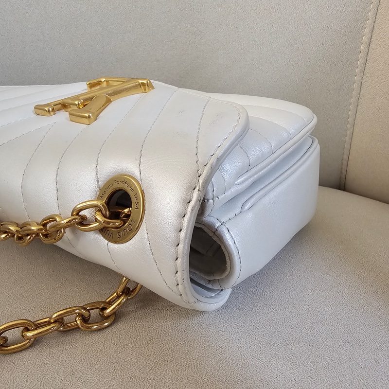 LV白色金鏈wave 鏈包-5