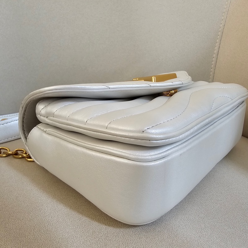 LV白色金鏈wave 鏈包-9