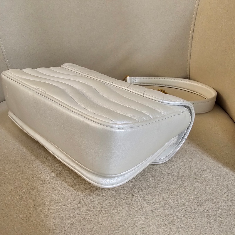 LV白色金鏈wave 鏈包-10