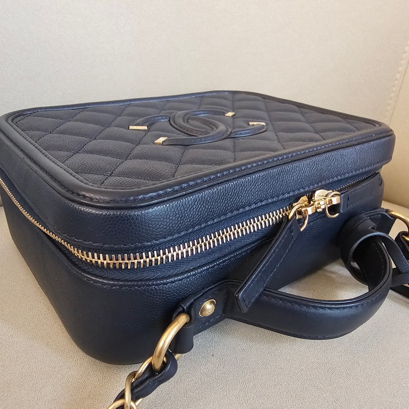 Chanel vanity21 藍色荔枝-4