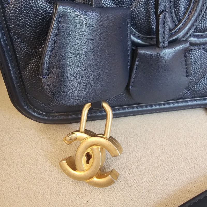 Chanel vanity21 藍色荔枝-6