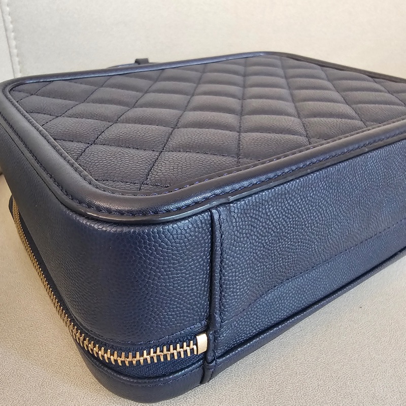 Chanel vanity21 藍色荔枝-12