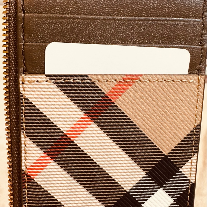 Burberry米色經典格紋撞色卡片零錢夾-2