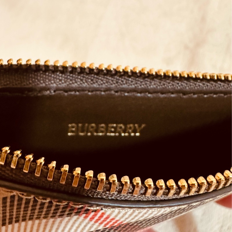 Burberry米色經典格紋撞色卡片零錢夾-5