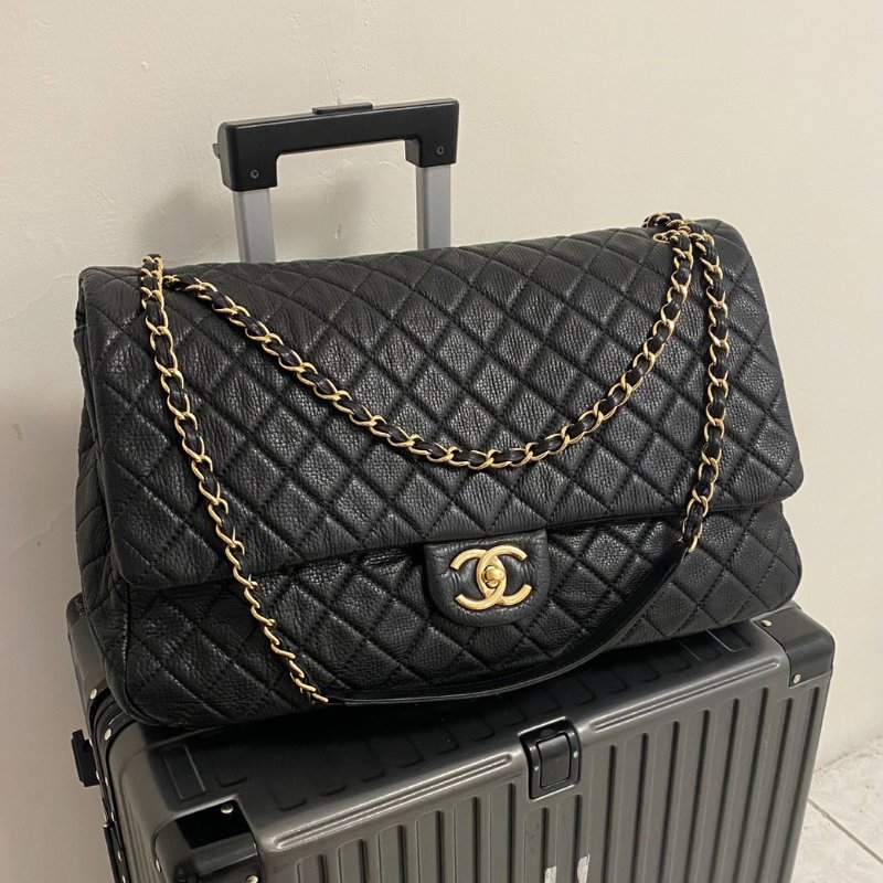 Chanel 超大型 黑金牛XXL機場包 MAXI機場包-0