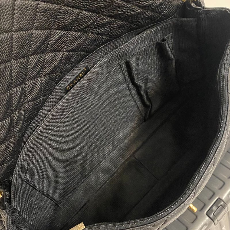 Chanel 超大型 黑金牛XXL機場包 MAXI機場包-8