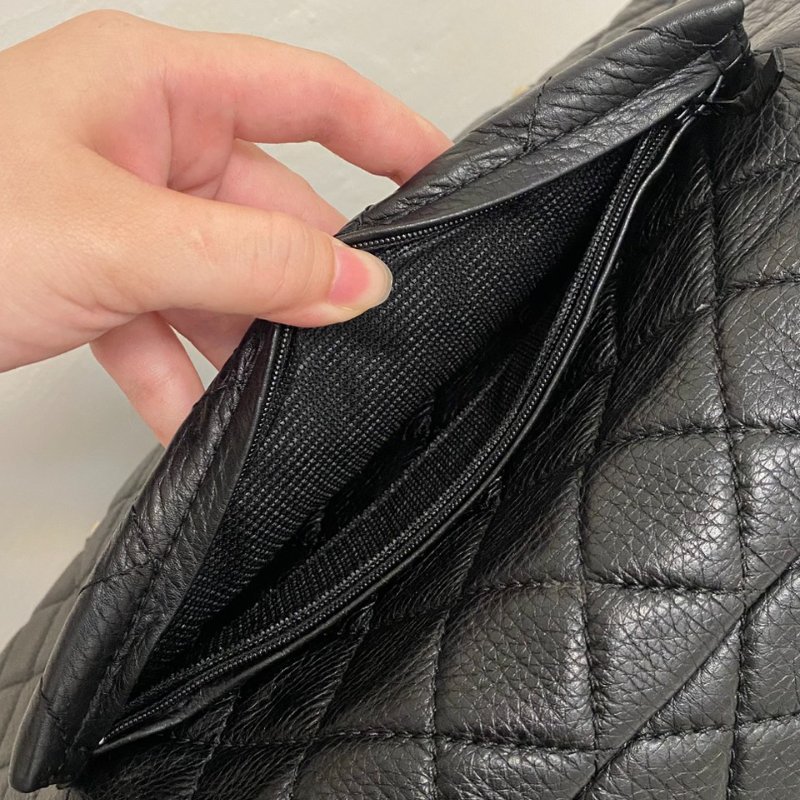 Chanel 超大型 黑金牛XXL機場包 MAXI機場包-9