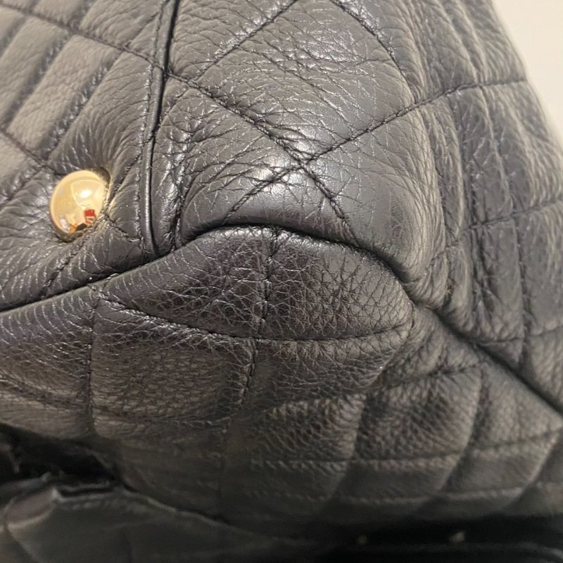 Chanel 超大型 黑金牛XXL機場包 MAXI機場包-14