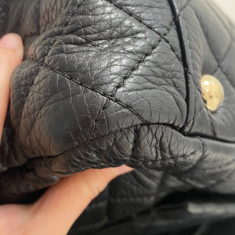 Chanel 超大型 黑金牛XXL機場包 MAXI機場包-15