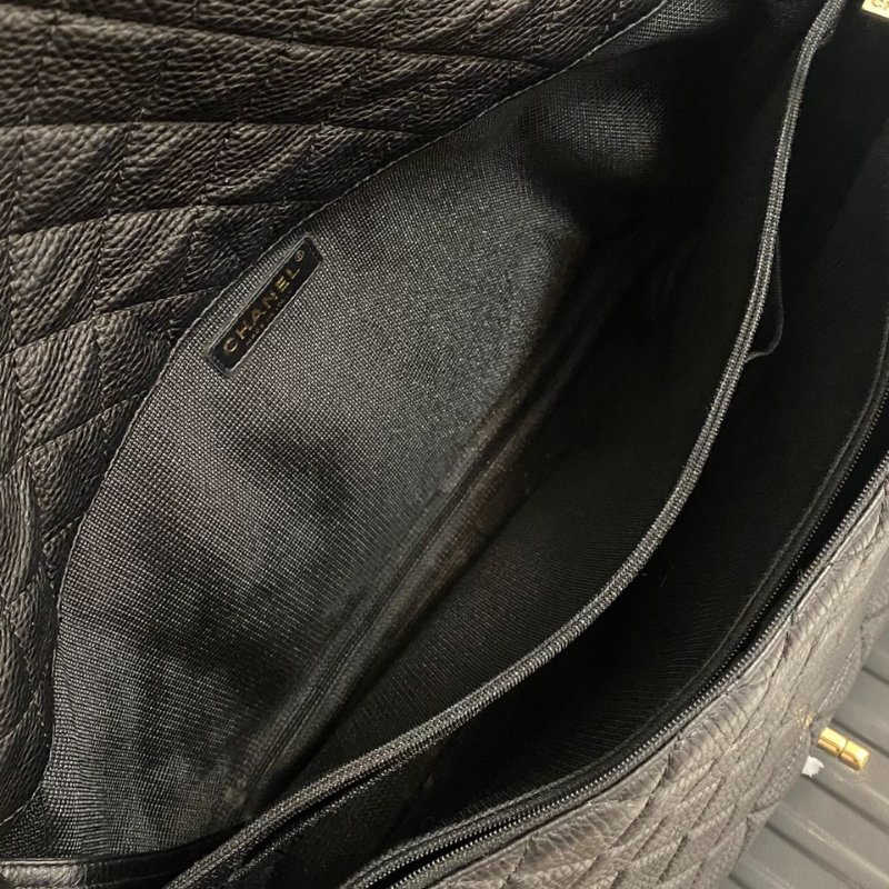 Chanel 超大型 黑金牛XXL機場包 MAXI機場包-19