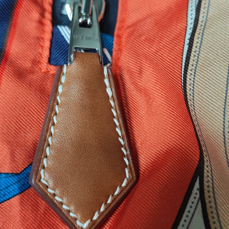 Hermes 絲巾後背包-14