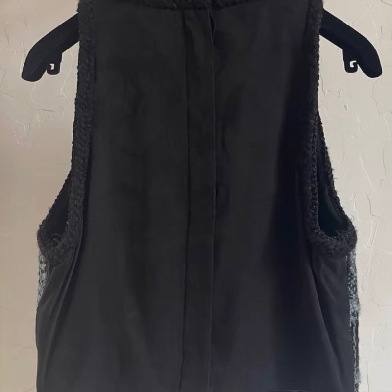 全新/ Chanel✨黑藍格亮片花呢百搭背心 #38-2