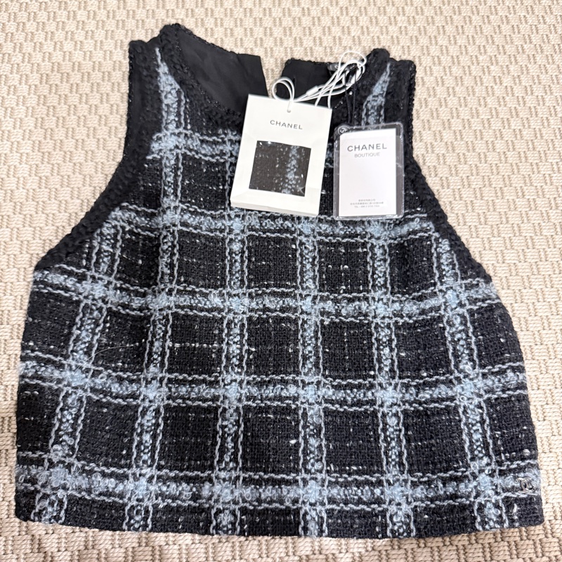全新/ Chanel✨黑藍格亮片花呢百搭背心 #38-4