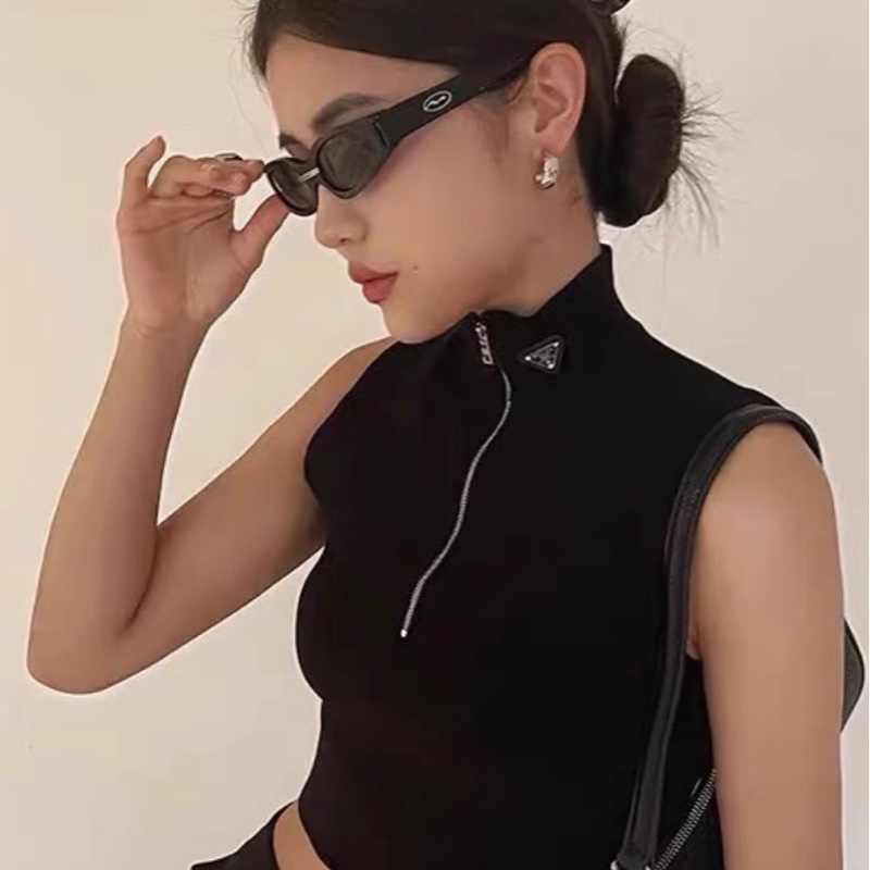 PRADA✨酷颯高領拉鍊三角標無袖上衣背心 #38-0