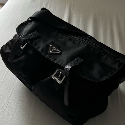 PRADA PATTINA 尼龍側背包