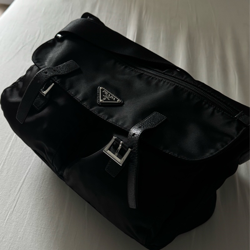 PRADA PATTINA 尼龍側背包-11