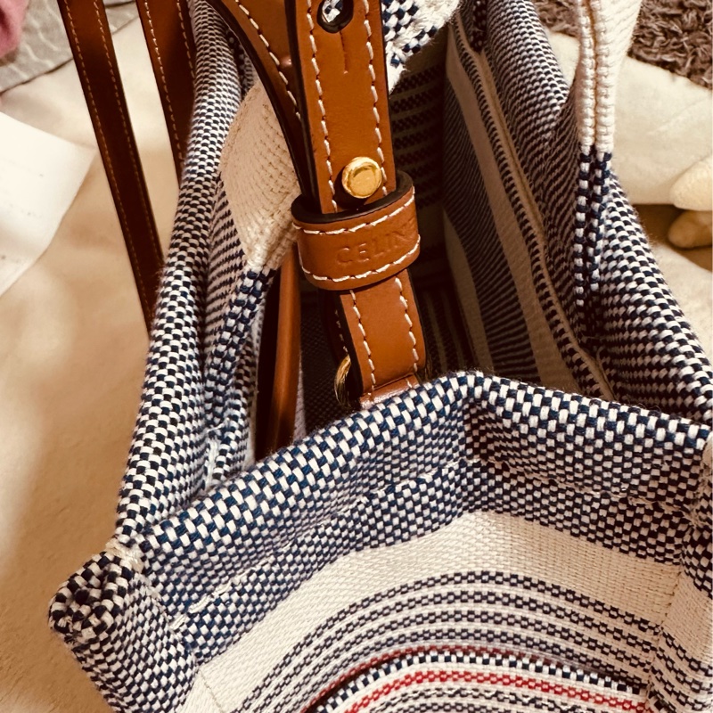 Celine 皮標凱旋門撞色條紋托特包（藍白）-11