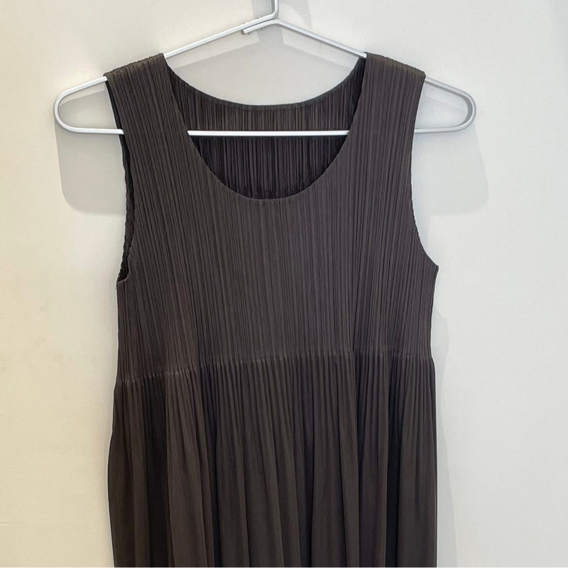 ▪️富貴選物FUGUEI▪️PP 三宅一生 精典必入 岩灰色 泡芙短洋裝 連衣裙-1