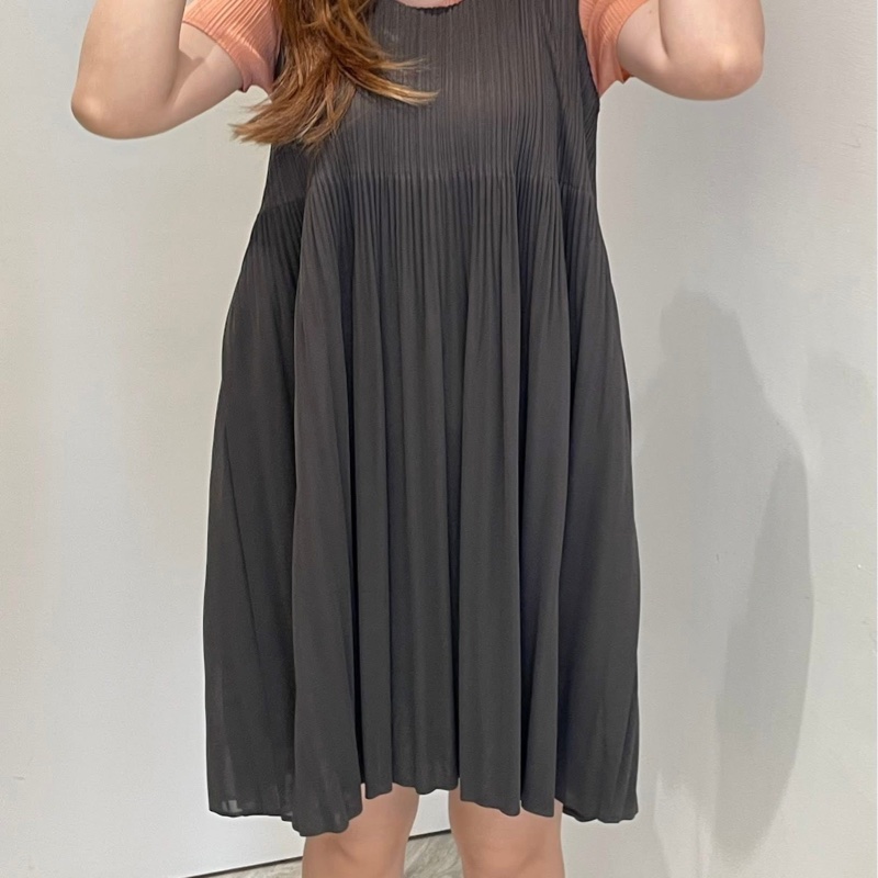 ▪️富貴選物FUGUEI▪️PP 三宅一生 精典必入 岩灰色 泡芙短洋裝 連衣裙-2