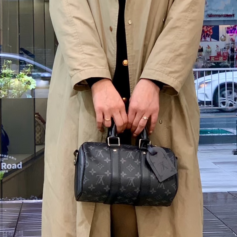 一眼淪陷❤️‍🔥Lv路易威登黑色皮革老花keepall25手提單肩斜挎包-4