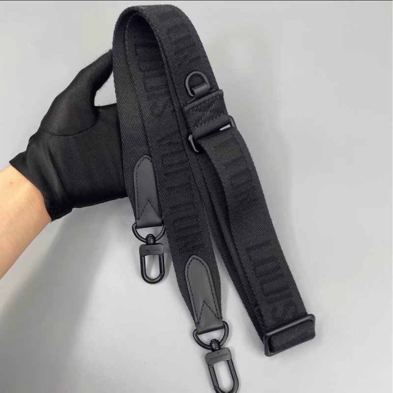 低調俐落款😎lv路易威登全皮黑色老花壓紋黑武士keepall25手提單肩斜挎包-16
